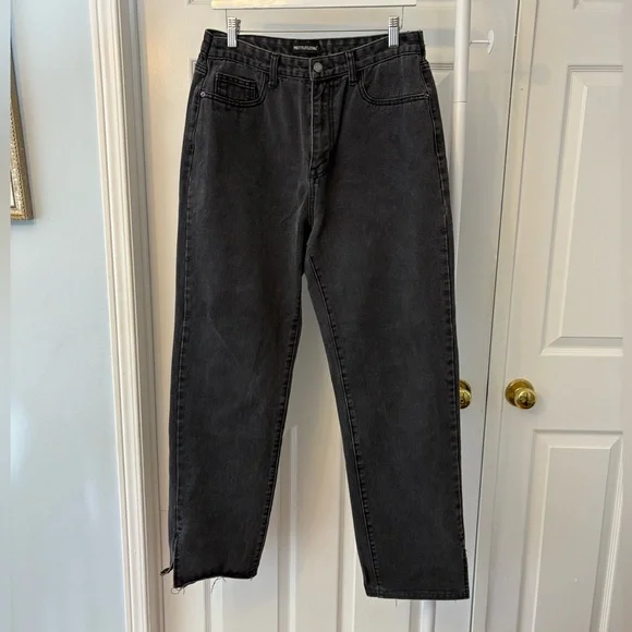 Pretty Little Thing PLT Highrise Straight Leg Black Jeans Leg Slit - Picture 3 of 10